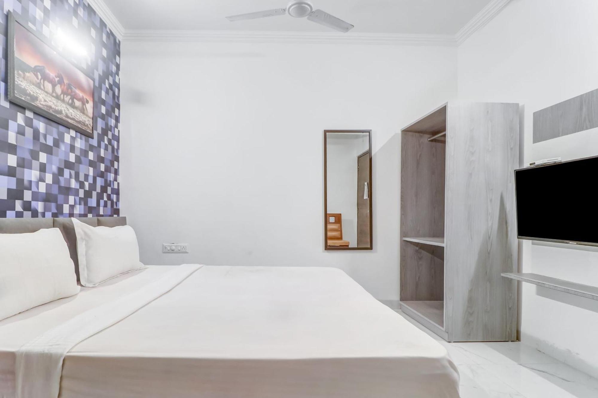 Hotel Townhouse à Ludhiana Extérieur photo