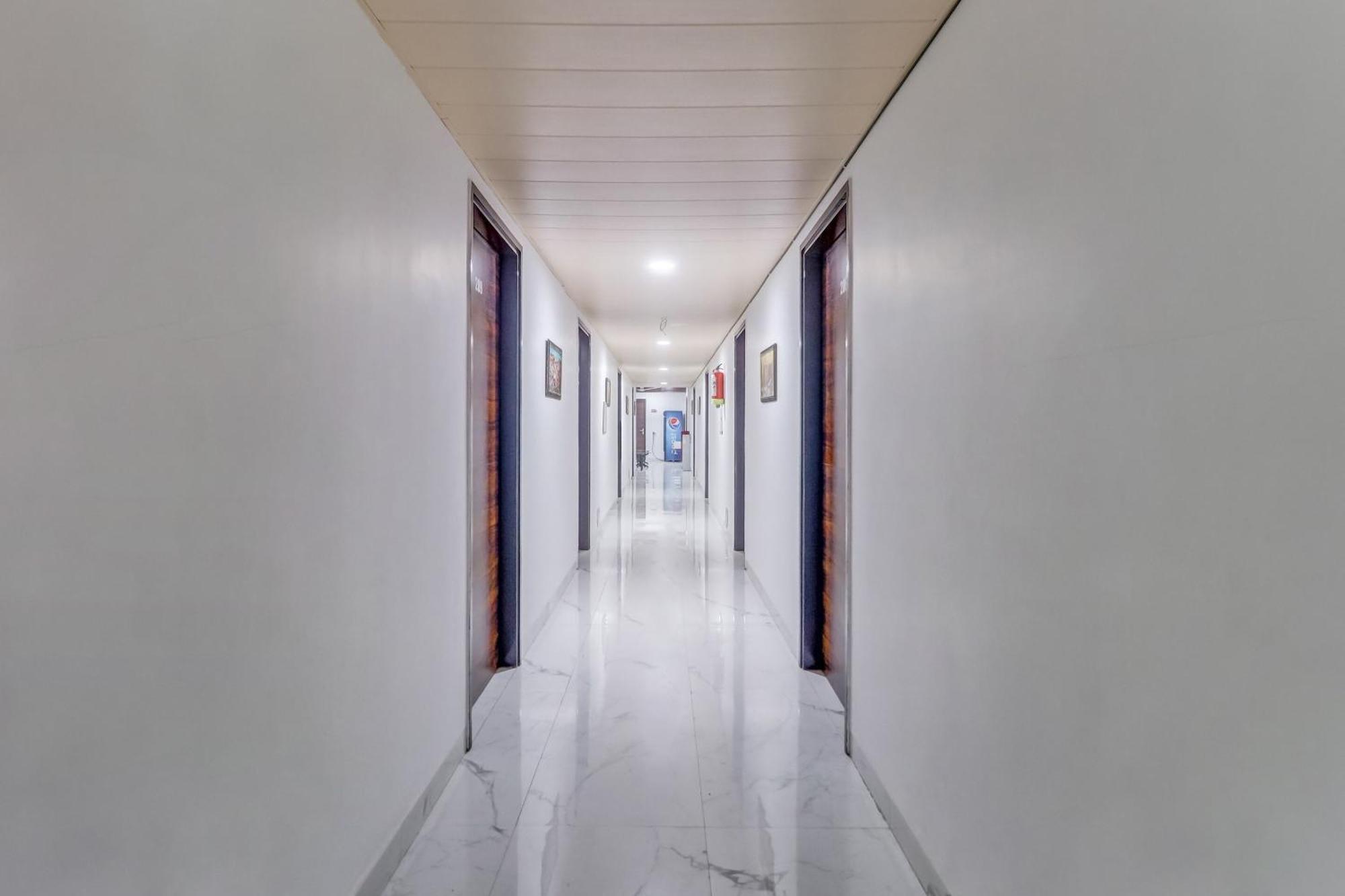 Hotel Townhouse à Ludhiana Extérieur photo