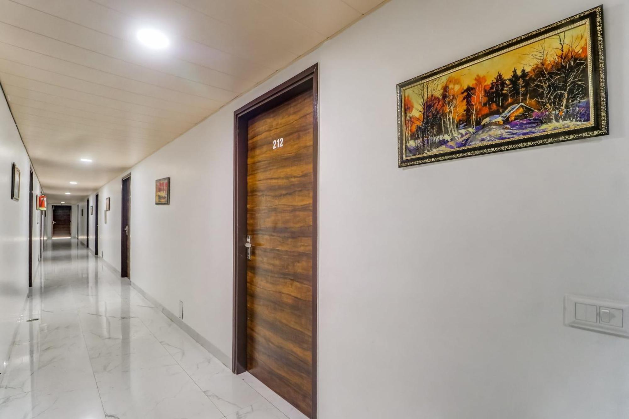 Hotel Townhouse à Ludhiana Extérieur photo